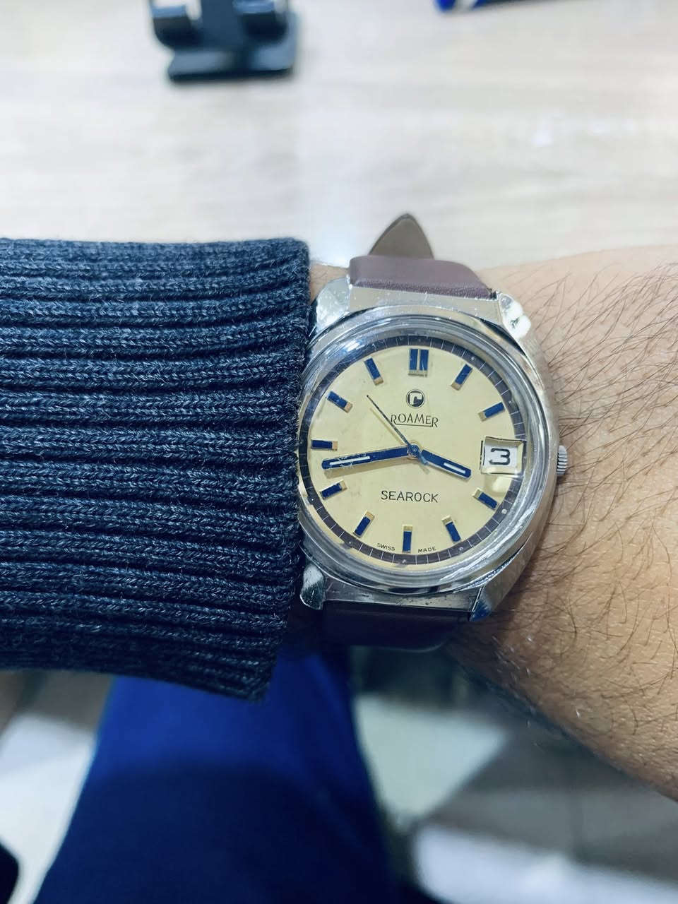 السلام  عليكم للبيع ساعة رومر  تكويك فنتج قطر ٣٨ منفذ شهري سحبتين الوقت مضبوط جدا بالثانية مو بالدقيقة بيها ملاحظة بالجامة يجود فطور اثر القدم السعر ١٢٥ يوجد توصيل لكل المحافظات @highlight


**إذا كنت صاحب هذا الإعلان وتريد حذفه لأي سبب، رجاءا أرسل رسالة إلى الدعم الفني**