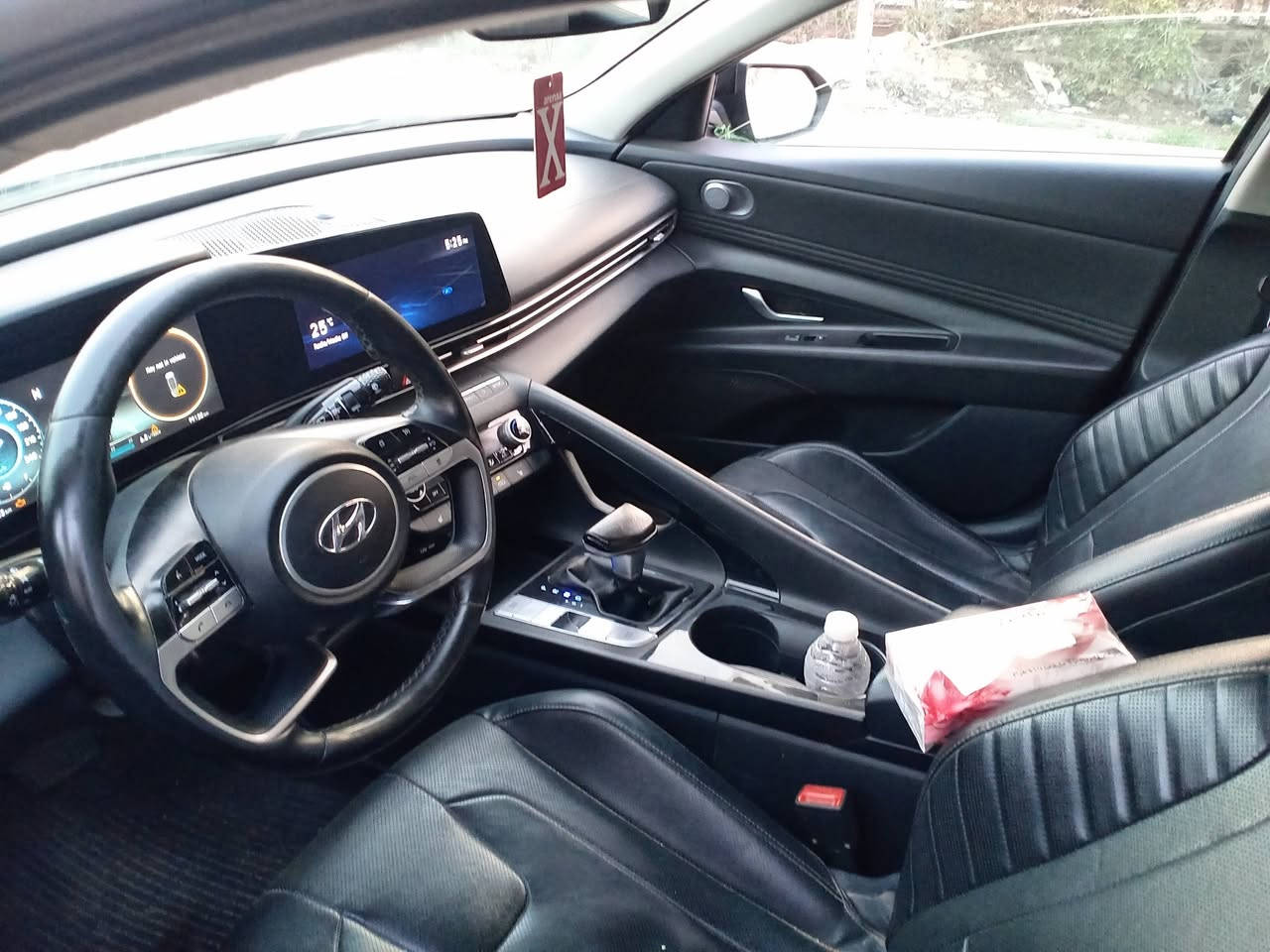 النترا 2021 كندي حادث  بنيد ونص الجاملغ جهة السايق  ونص الباب خلف السايق   الجاملغ الوره صبغ وشويه بقبق الجنطه وبيهه شبر بارد
ملاحضه : السياره بدون دواخل   +كيرها  AT المرغوب 
مواصفات
١. محرك 2000 دوش
٢.بصمه تشغيل و بصمة ابواب وصندوق
٣.تشغيل عن بعد
٤.تحديد مسار/ انارة ترحيب 
٥.كروز مثبت سرعه
٦. تحكم استيرن جهتين فول
٧.درايف مود وضعيات قياده
٨.نقطه عمياء
٩. مانع تصادم. توقف ذاتي امامي خلفي
١٠.رادارت ٣٦٠ درجه امامي 
.اناره ترحيب: / سايد بريك بصمه / اوتوهولد / 
.لد نهاري
.لايت امامي لد + زنون 
.اوامر صوتيه/ شاشه كبيره / كار بلي 
.مانع انزلاق
كشنات تدفئه / ستيرن تدفئه/ شاشه جبير /  /
تبريد ثلج 
مكينه وكير مكفوله وحداديه فول 
مكان السيارة النجف حي النداء 
رقمها بغداد انكليزي بسمي وهزه جديده تسجيل جديد
سياره مال جناي مواصفات فوللل
السعر 133 وبيه شويه مجال    
 الاستفسار ***********
