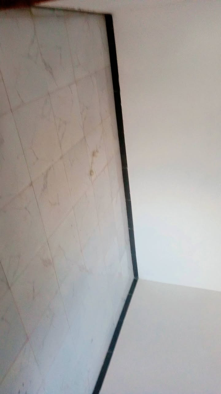 مشتمل 120 متر بحي الحكيم نزله بني تميم قريب علا شارع 30 قرب مدرسه الكرويه غرفه وهول ومطبخ وستقبال وصحيات داخليه وخارجيه وغرفه فوك ما كامله سند 25 مسجل بلديه بناء بلوك لاساس رفته
خدمات ماي كهرباء مولد 
ثاني بيت عن الركن السعر 31 بيه مجال 
***********
