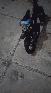 السلام عليكم للبيع 
الاحمر حجم 16 بيسكل نضيف كله بلادي جوابه وتايرات وكشن كله شرط جديد +سله السعر 35 بي مجال شراي تعال خاص 
.............................................................................
الأسود حجم 12 فول نظافه تايرات وجوابه وكشن كله بلاد ونضيف+ سله السعر 25 بي مجال الشراي يجي خاص 
مكاني كركوك باجوان.


**إذا كنت صاحب هذا الإعلان وتريد حذفه لأي سبب، رجاءا أرسل رسالة إلى الدعم الفني**