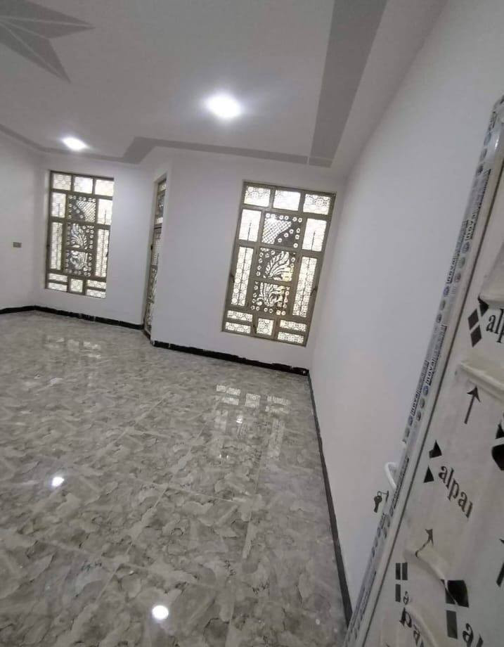 🕋بسم الله الرحمٰن الرحيم 🕋

👋السلام عليكم ورحمة الله وبركاته👋

🏪يعلن مكتب انمار للعقار

🌄الانبار قضاء الفلوجه 

🏡 مشتمل 

#للبيع في حي الشهداء منطقه ال 21

🔵 المساحه 125م الوجه 6 وربع النزال 20 

🚧 بناء طابوك نضيف كاشي ارضيه كاشي 

طابو صرف سند تحويل ملكيه بسم شخص واحد 

🛣️شارع 10م 

🏠طابقين 

🔵استقبال 
🔵مطبخ حار بارد 
🔵غرف عدد 3
🔵مناور عدد 2
🔵صاله 2
🔵صحيات عدد 3 
 

💲#السعر المعلن 90 مليون  بي مجال بسيط 

🧑‍💻عزيزي عندك عقار وتريد تبيعه باسرع وقت راسل صفحتنه نلبي لك طلبك 🙏♥️

⁉️للاستفسار اكثر مراسله صفحتنا او زياره المكتب انمار للعقار الواقع على شارع 60 مجاور مطعم  نفر بخاري  ومجاور المطعم وكوفي بلاك ساراي شارع السكلات او الاتصال 

☎️***********☎️كورك 
☎️***********☎️ واتساب  

⁉️اذا كنت تملك عقار وترغب في نشره مراسله صفحتنا او زياره المكتب انمار للعقار او ارسال المعلومات على الواتساب ☎️👆

⁉️الاسعار المعلنه في مكتبنا تحدد من قبل البائع وليس المكتب ونجمع البائع والمشتري وجها لوجه لاتمام عمليه البيع

⁉️متابعه ولايك للصفحه ليصلكم كل ماهو جديد فضلاً وليس أمراً

♥️طابت أوقاتكم بكل خير ♥️
سوق الفلوجه المفتوح عقارات الفلوجة العقار المميز الفلوجة سنتر عقارات الفلوجة🏘
