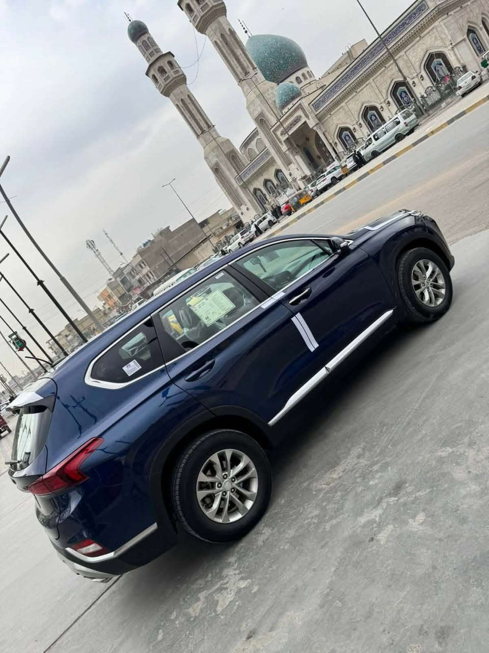 السلام عليكم
سنتافيه موديل 19 بغداد نكليزي تحويل شرط 
 
حادثها جاملغ وبنيد بدون دواخل  فقط
مكينه وكير وتبريد وحداديه لوك.   

مواصفات 
شاشه كامره
تحكم ستيرن جيهتين
مانع نزلاغ 
ثلاث انضمه قياده 
نضمام ايكو 
ويل كب كروم 
اربعه سلندر. 5راكب.  

مراوس يرهم.  مكاني بغداد. 

السعر انتصال وتدلل

***********
