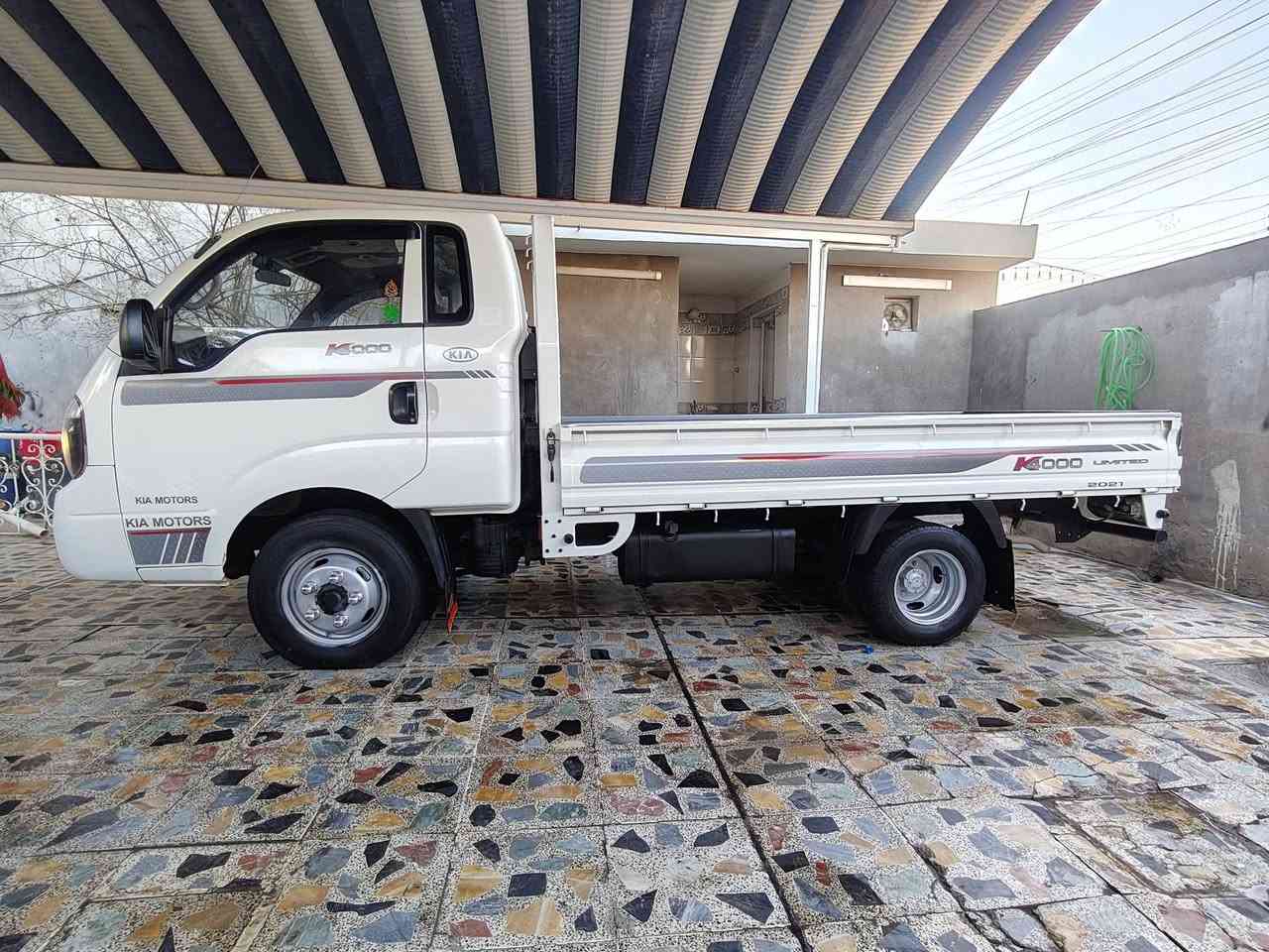 السلام عليكم 
كيا  فحل  موديل  2017  رقم  بغداد
مشروع  وطني  تحويل  مباشر 
مكينه 4000 مفتوح لاصرف لا بخار جديده 
تبريد تدفئه جاهز تخم تاير محور 14 ستد 27
سياره جديده شاصي مكفول رقم شاصي واضح 
سعر 137 مكان بغداد ه‍ *********** 
 مامتواجد عل فيس اتصل وتدلل
