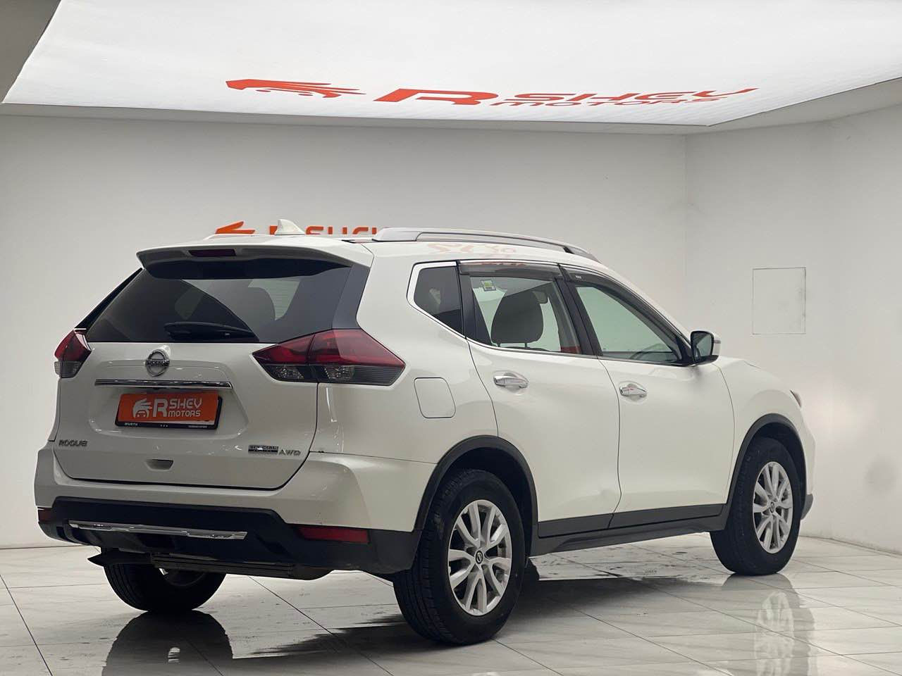 Nissan rogue 2020
نيسان روج ٢٠٢٠
مواصفات SV فول
دفع رباعي 4x4
مكينة ٤سلندر.
ماشية 81,000ميل
بدون صبغ 
مكفولة من كير و محرك و حجر كزوز

و ب سعر(184$) ورقة و بيها مجال للطيبين

مكان السيارة

دهوك -معرض ارشف R-Shev
رقم51 من معارض التيرمينال 

***********
*********** دهوك, العراق
