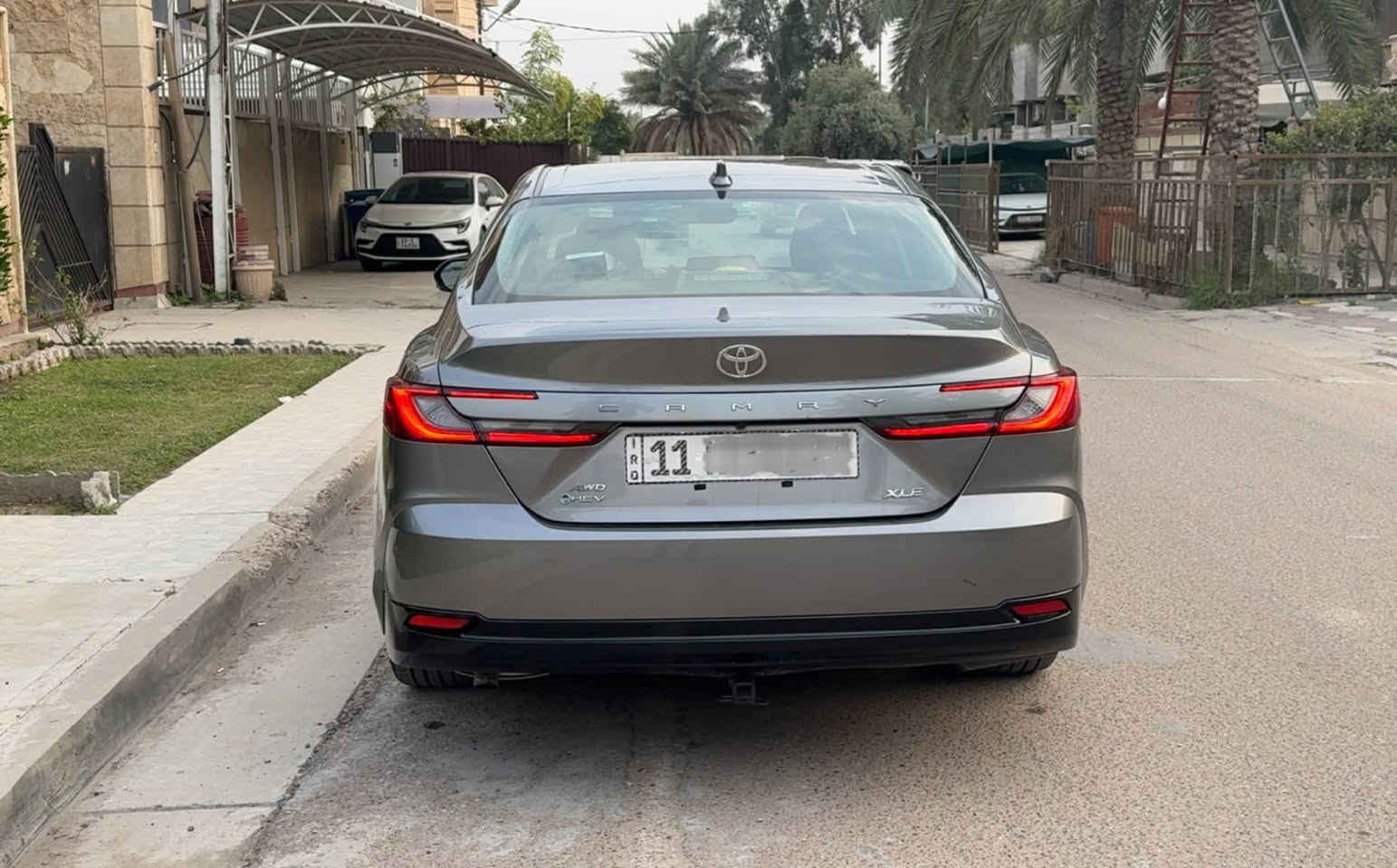 تويوتا كامري هايبرد امريكي 2025 ماشيه 8000 كيلو صبغ بنيد والدعاميه لون ويوجد بارد بسيط بخشم جاملغ فقط  ايرباك دركه وبرده مواصفاتها xle معروفه جلد سياره كشنات كهرباء وتدفء كشنات وشاشه كبيره وعدد الكتروني ورادرات ولايت دبل عدسه ويل جبير 
السعر 22500 دولار 

مكاني العامريه 
رقمي وات ساب فقط 
***********
