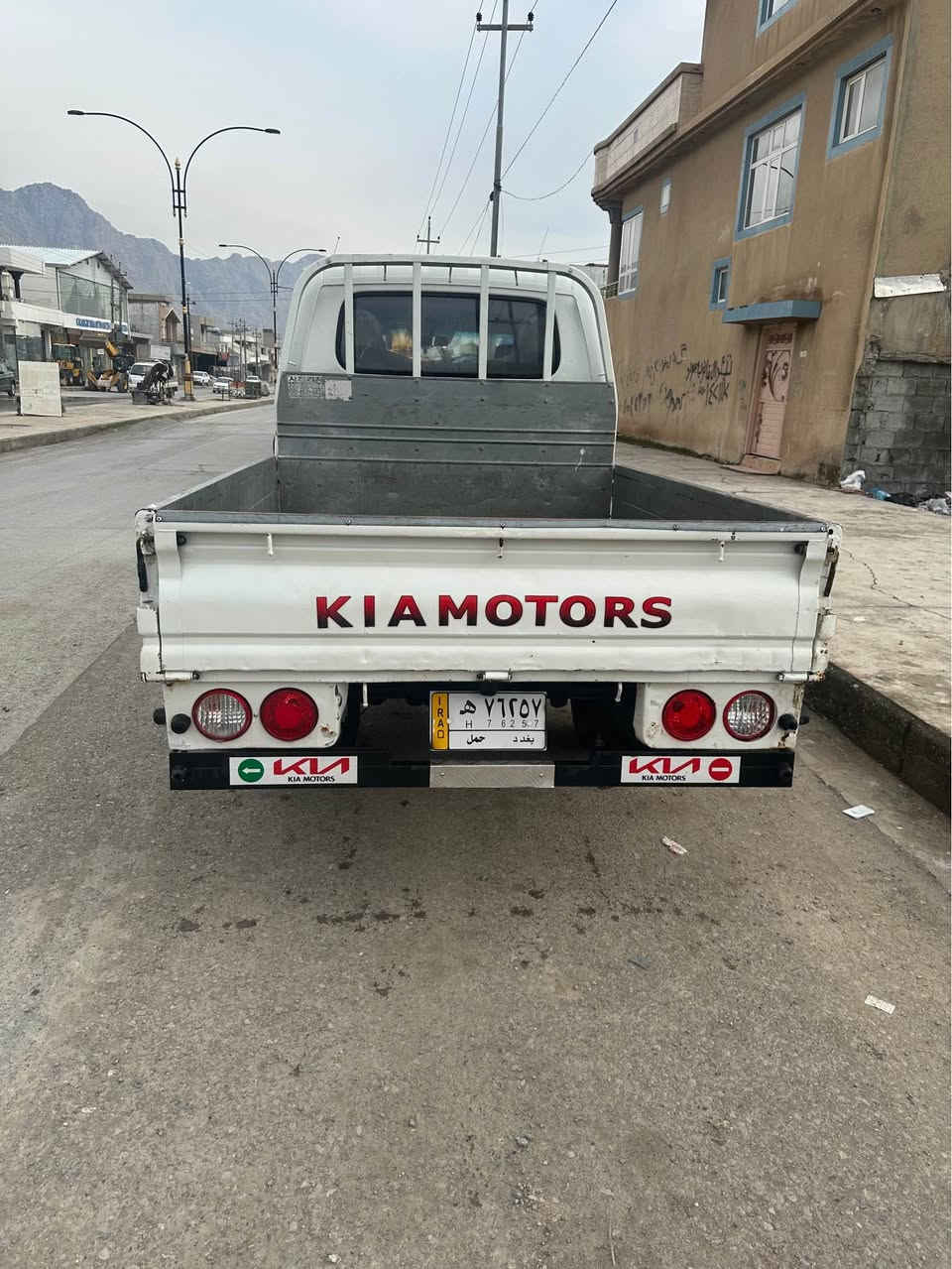 به ناوي خواى گه وره ميهره بان 
براوه يه و علوجه كيا ٢٠٠٧ لؤك لؤك تازه داخل بووه هه موو گياني له سه ر شه ريكه ماوه ته وه مه كينه ٣٠٠٠ انجكتر مه كينه ره ش مه رغوب گير عادي گيرومه كينه و اكسل و ده حم وليدران به شه رت خايسي نييه كامل كاره باي به شه رت جوار جام كاره باي قفل مه ركه زي وه سف كردني ناويت سه ياره كه مالي مه ده نى به شه رت ده حامي بو ده حامي به شه رت جركه و سه د دولار بشكينه بريك و هه موو شتي به ستراوه له رانيه م 
*********** رانية, السليمانية
