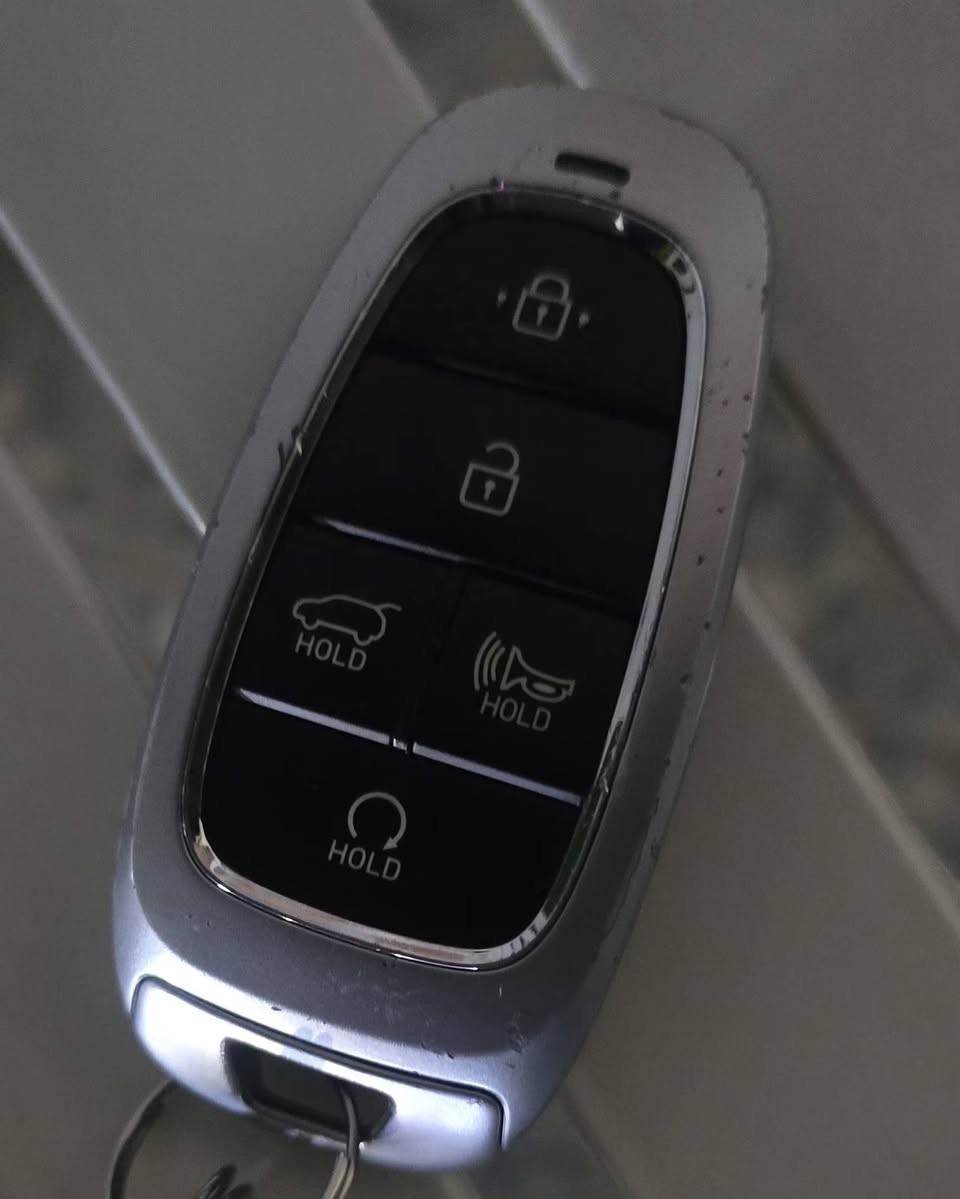 السلام عليكم توسان 24 #بلكن للبيع تبديل فقط دعاميه  دخول جديد رقم بغداد مكفوله من التبديل والصبغ ،،للاستفسار اكثر
***********
