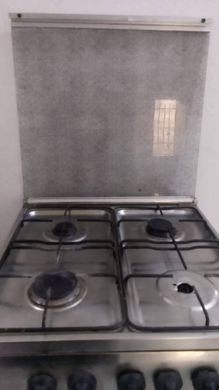 طباخ للبيع نقص عين وحده بس شغاله...فرن شغال جوه وفوك نضيف سعره60


**إذا كنت صاحب هذا الإعلان وتريد حذفه لأي سبب، رجاءا أرسل رسالة إلى الدعم الفني**