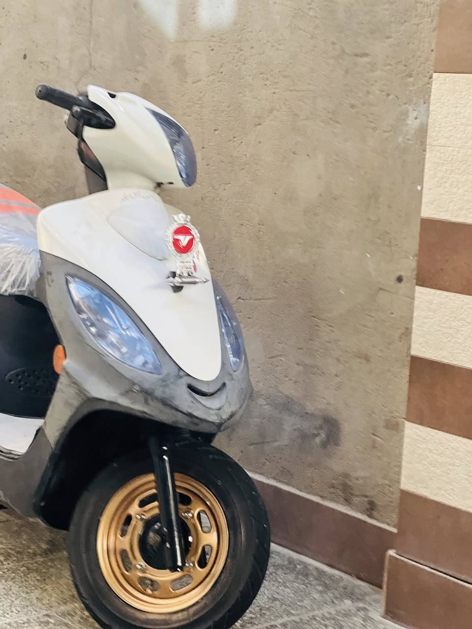 سلام عليكم كامكو في تو للبيع دراجه مال رمبه جديده برغي ما مفتوح بيه مكان قلعه سكر رقم للستفسار *********** ول مو شراي لا يتصل لئن دراجه جديده
