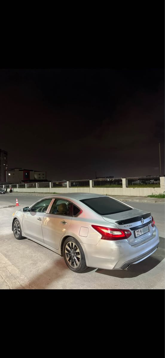 Nissan altima 2016 S                              بوفروشتن ناوزةرد مواسةفات بةسمة شاشة كاميرا تعديل سرعة گوشين كارةباي زور مواسةفاتي تر سةيارةكة سبوغ عام نيية بة سبوغ عام دةفروشم بي ناوگرتن پيش و پشتي كةپسة   هةموو شتي نوية سةنةوي هةتا ٢٠٢٨ وة ١٠ وةرةقة غرامةي لةسةرة گير و مةكينةو تةبريد و تةقةو رةقةو بةناوكردن غةرامة وةرگةران براوة هةمووي بةشةرت سعر ٩٦      وةرةقةو مةجال شوين هةولير *********** أربيل, العراق
