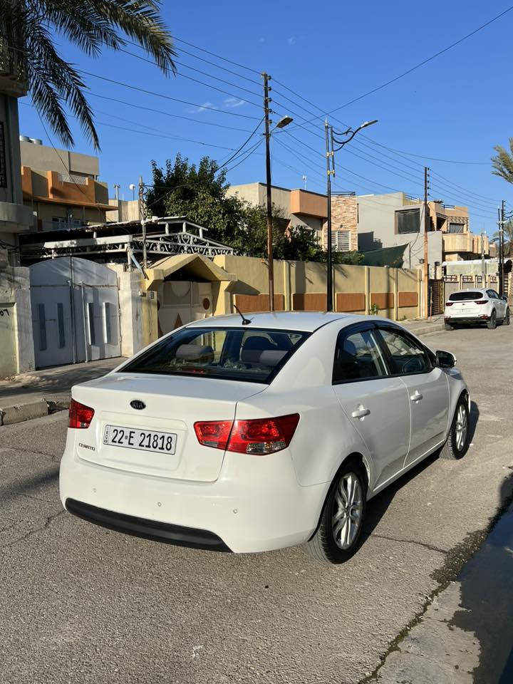 كيا سيراتو
موديل 2012 
مكفولة من ضرر ول صبغ 
السيارة من شركة على ايد وحده  
ماشيه KM99 حقيقي 
هزة وسنوية جاهزة شرط تحويل 
محرك 16 دوش شرط ما مفتوح
كير ومحرك بشرط لا صرف ولانفخ
مواصفات سيارة 
كير توماتيك + عادي 
حساسات 
مري شفط 
اشاير مري 
5ويل كب 
بلوتوث
اوكس 
تحكمات ستيرن 
جامات كهرب 
سبيره ما نازل 
السيارة جديده وجاهزة من كل نواحي 
مكان السيارة حي العربي 
للاستفسار اتصل على الرقم ***********
