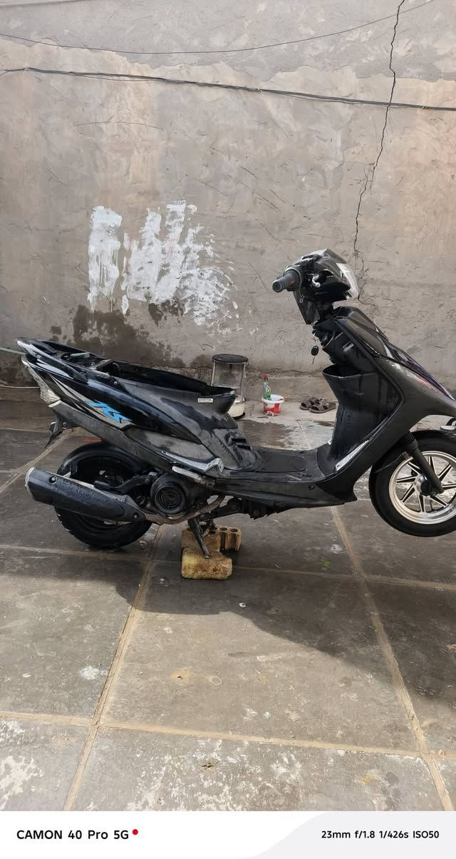 سلام عليكم دراجه ماكس للبيع مكان كوت  البيضاء نكره سلف دراجه كله مختمه كرهبايات كل شغاله مفتوحه  سعر 500وبيه مجال رقم *********** والمو شرعي لا ينتصل ولا يضل يمسلت تره يجي رد مزين
