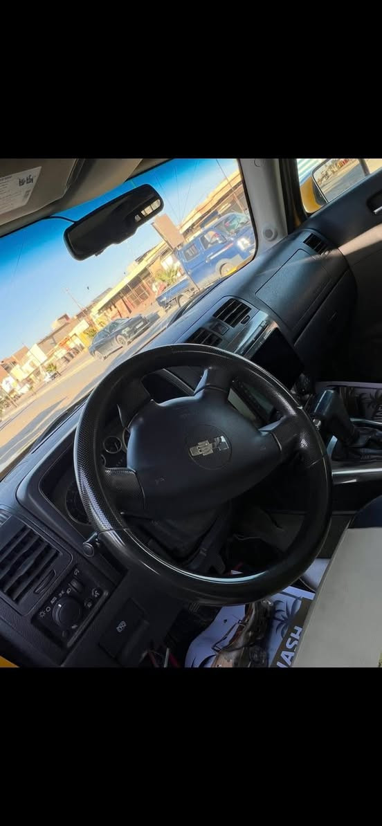 السلام عليكم 
بيع او مراوس 
همرh3 موديل 2007 رقم أربيل دولي شرط التحويل 
لون مميز بلادي سياره بدون ضرر او صبغ سونار بالمنشور 
محرك 5 سلندر 3700 بلادي كير أوتوماتيك ماشيه 150
حداديه تخم تاير ويل جبلي شرط 
كهربائيات كلها شغاله 
سنتر لوك جام كهرباء شاشه مري كهرباء 
فول مواصفات فتحة سقف 
سياره جديده وأحلى من الصور ب هواي 
مكاني صلاح الدين العلم السعر ١٠٥ بيع ومراوس
للاستفسار ***********
