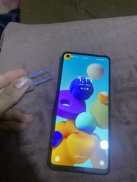 للبيع شراي يجي خاص  مكاني حي العامل شرحتين نضيف مال بيت 07822736057