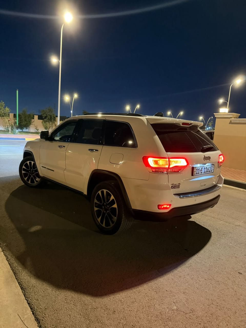 جيب ليمتد فوووو  18 الضرر تبدل باب فقط. بجم بلاد كبس السعر 270 وبيهة مجال للشراي الجاد يتصل ويدلل. ***********
