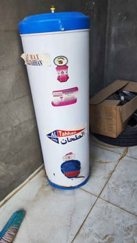 سخانه البيع مستعمل جداً قليل السعر اتصل فقط  07711520433