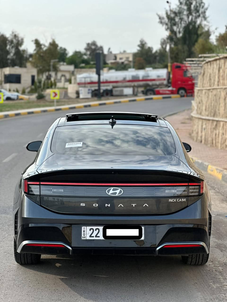 السلام عليكم
سوناتا الشكل الجديد
موديل ٢٠٢٤
سنويه جديد
رقم أربيل 
هزه جديد
ماشيه ٢٤ الف ميل 
شرط التحويل 
.
الضرر 
جاملخ امامي اليمين فقط بدون دواخل بدون شاصي بدون ايرباك شرط الفحص 
وبيها سونار من مركز فحص نينوى
.
المواصفات 
1 بانوراما 
2 كشنات حار
3 كشنات مخمل 
4 شاشة متصلة 
5 تبريد شاشة
6  تدعم ابل كار بلي
7 عدادات سرعة دي جتل 
8 تشغيل عن بعد 
9 بصمة 
10 هند بريك كهربائي 
11 تحكمات استيرن 
12 اشاير مري 
13نقاط عمياء 
14رادار توقف ذاتي
15كامرة خلفية 
16المحرك 2500 تنفس طبيعي 
17اشاير ترحيب 
18بصمات بالبواب 
19كروز سرعة 
20تحديد مسار 
ستيرن تعليق 
السيارة مواصفاتها معروفة 
.
الموقع الموصل حي نركال 
لمعرفه السعر الاتصال على الرقم 
***********
