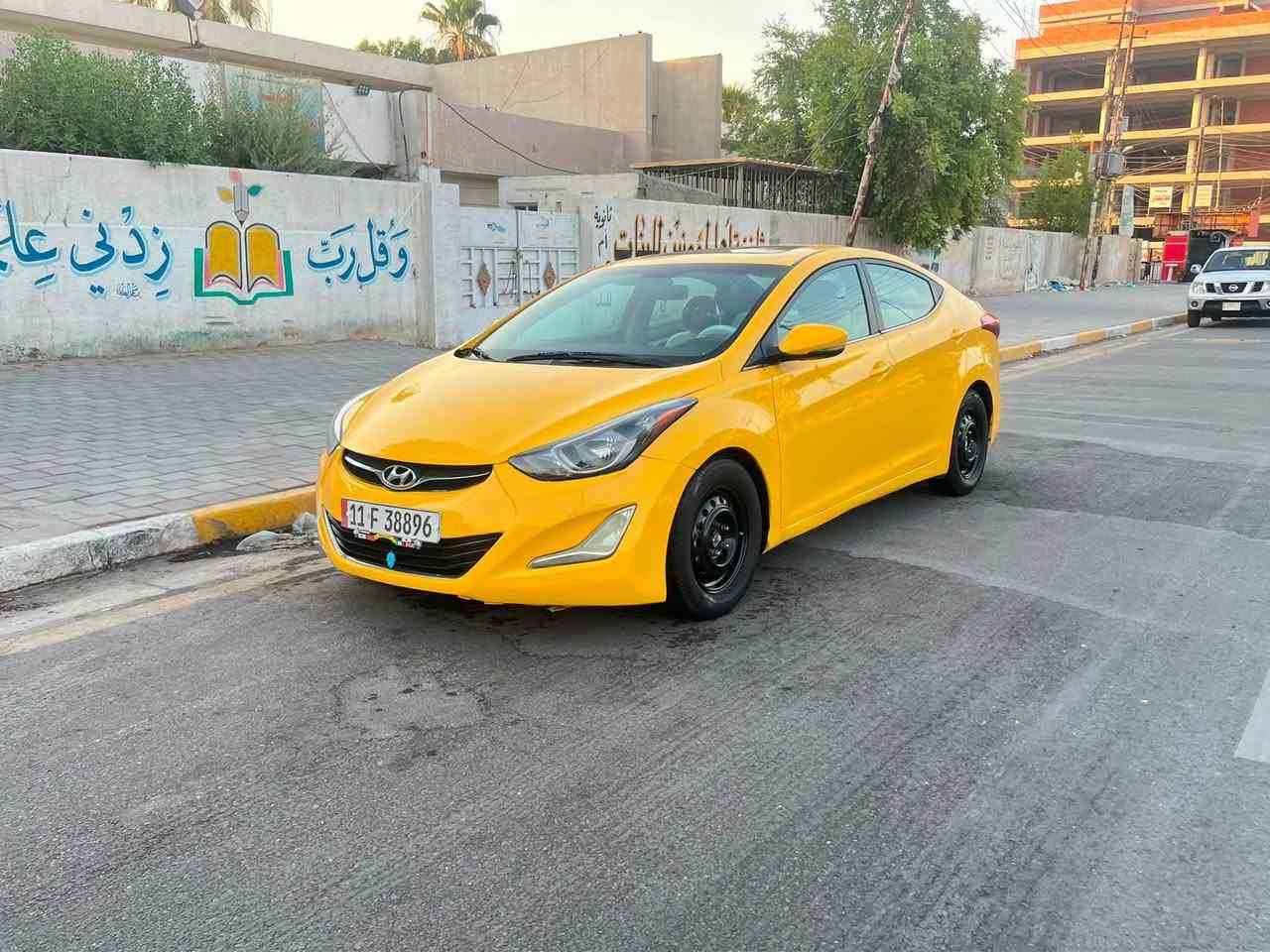 سلام عليكم النتره موديل 16سياره فول موصفات ورد امريكي ضربتها جاملغ وبنيد كير ومكينه مكفولات مكينه (1800 دوش)المرغوبه تبريد +تدفئه شغال+تخم تاير+صدر امامي +خلفي جديد+دوشمه عامه+سنويه  الى31 هيئه وغرامات مصفره تحويل مباشر السعر 93 مكان بغداد البلديات 
***********
