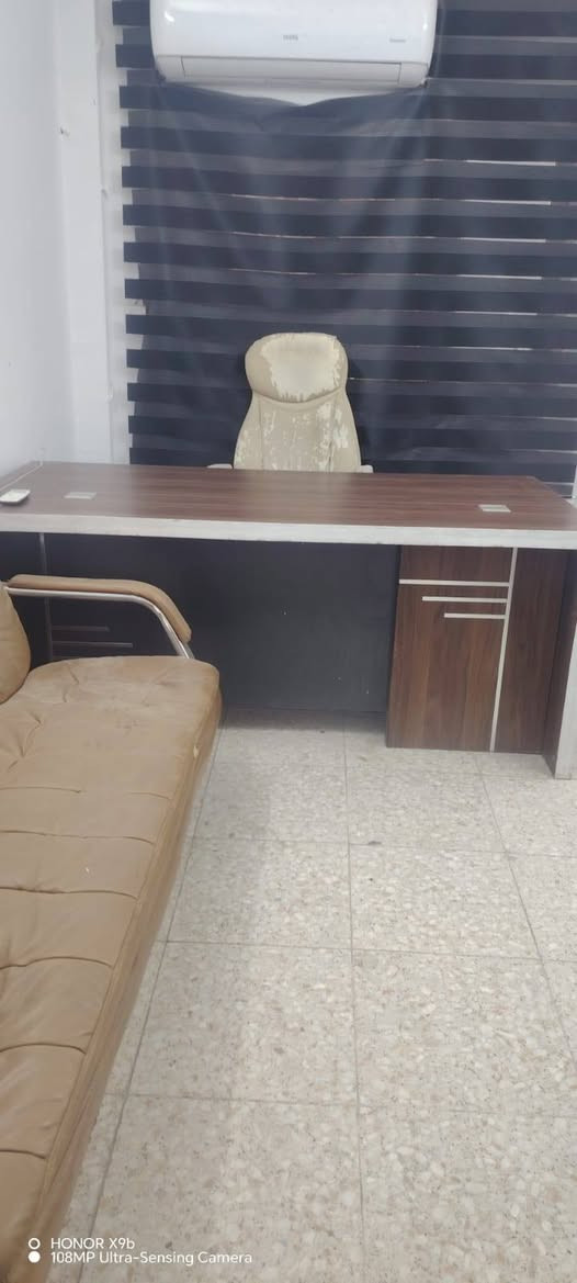 غراض شركه لبيع سبالات عدد 2
ميز عدد 3 مع الكراسي 
براد مي 
كاونتر مرمر قطعتين 
ميز بلازمة
مزججة خشب
مزججة حديد


**إذا كنت صاحب هذا الإعلان وتريد حذفه لأي سبب، رجاءا أرسل رسالة إلى الدعم الفني**