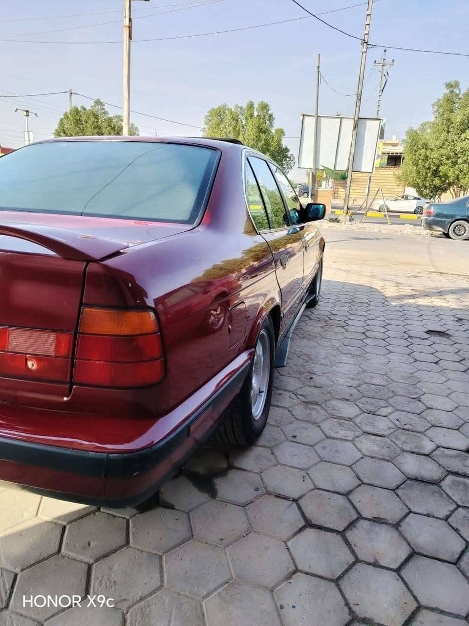 السلام عليكم بي ام للبيع موديل 1991 حداديه تخم تاير ويل جديد منضومه بريك وبنزين ولايت كله جدد سياره مناقصه برغي كير عادي مكينه 20 مسكر عدل بيه خيط تبخير سعر 50 وبيه مجال مكاني نجف ***********
