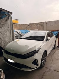 كي ثري موديل ٢٠٢٤ ماشيه ١٧ الف السياره رقم اربيل بأسم شركه حالين بغداد...