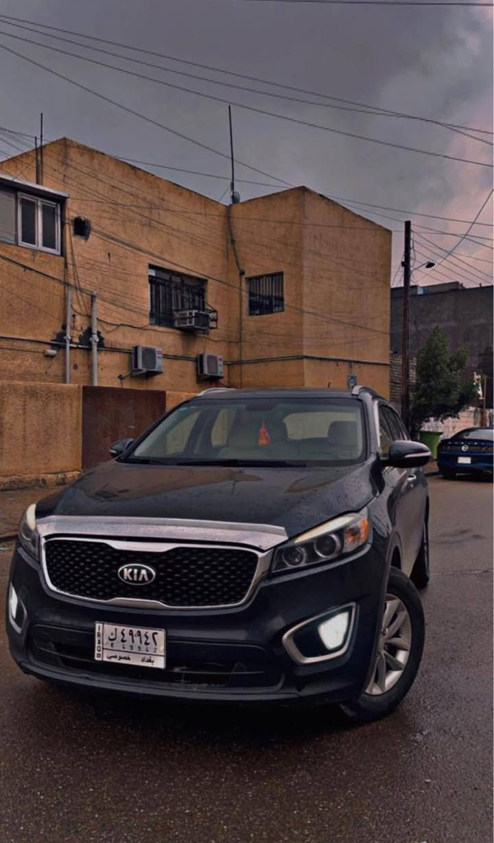 سلام عليكم سورينتو امريكي موديل ١٧ حادثها جاملغات جهة الصدر ومصبوغه الصفحه السياره كير مكينه مكفولات اربعه سلندر تبريد مكفول 5 راكب سياره مكانها بغداد رايده بشده و٤٥ وبيه مجال الشراي ***********
