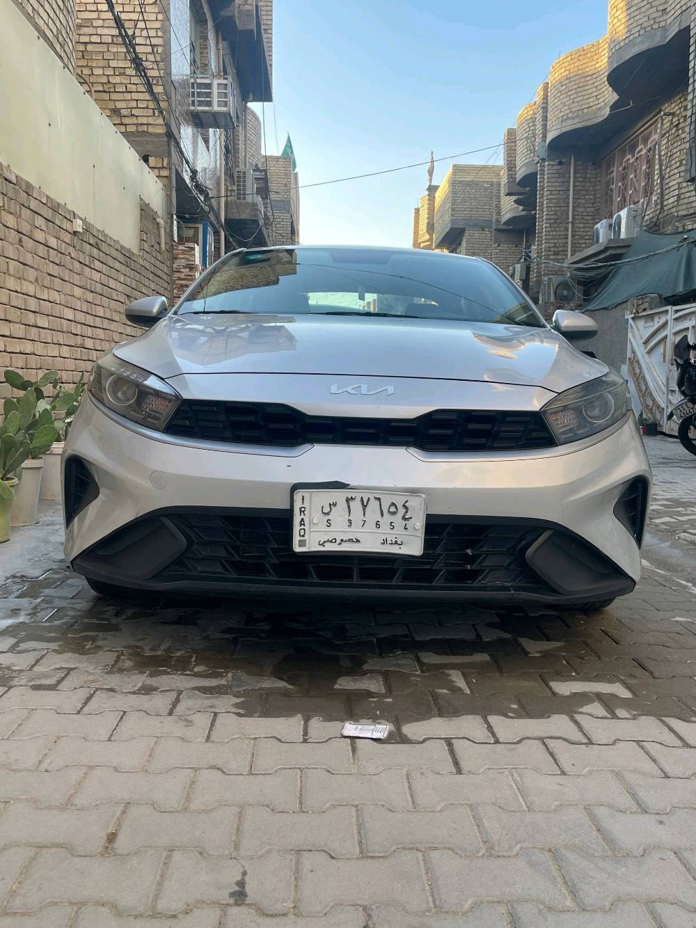 كيا سيراتو 2023 خليجي
محرك 1600 
كير محرك صدر تبريد مكفول
سيارة مكفولة من صبغ وتبديل وفتح
بيها ملاحضات بسيطة شخوط بل باب وطخة بلهلال
ماشيه 123 الف
رقم بغداد الدولي باسمي السيارة تحويل ثاني يوم
هزة جديدة وسنوية ل28 
رايدها 149 وبيها مجال
مكاني بغداد الشعلة
 ***********