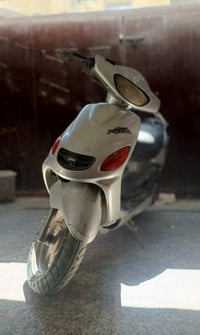 ياباني • ٤٠٠ • مكاني