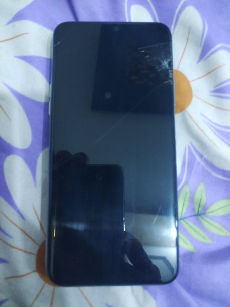 تليفون y9برايم ذاكره 128 ما امبدل بيه اي شيء السعر 125 وبي مجال ناصريه الإسكان الصناعي رقم ***********
