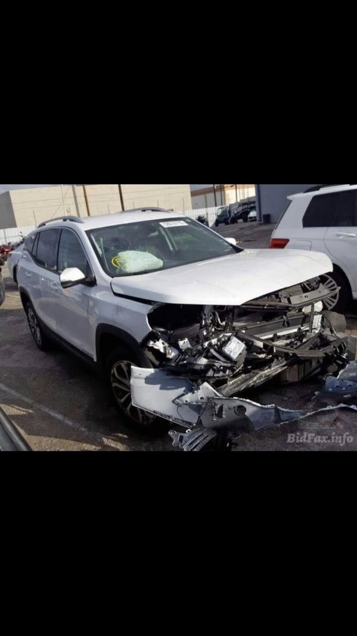 السلام عليكم
جمسي تيران موديل٢٠١٨ لون ابيض
مواصفات SLT  
تحويل ثاني يوم او تريد وكاله باللي يعجبك

🔹 كشنات جلد + خزن ميموري
🔹كراسي كهرباء اثنينهن+ مساج
🔹 4 ابواب بصمه + صندوق شفط 
🔹 حساس خلفي
🔹 منبه  تصادم( فول رادارات)
🔹 جنطة كهرباءً
🔹 تبريد خلفي
🔹 اشاير بالمري
🔹 هزاز كرسي منبه 
🔹 تدفىء مقود السايق+ تدفئة بالكشنات
🔹 كامره خلفيه
🔹 سستم صوت Bose
🔹 النقطة العمياء بالمرايا الجانبيه
🔹 لايت زينون مع كشاف 
🔹 محرك 2000 تيربو ( 4 سلندر )
السعر 138
مكاني ناصرية 
***********
