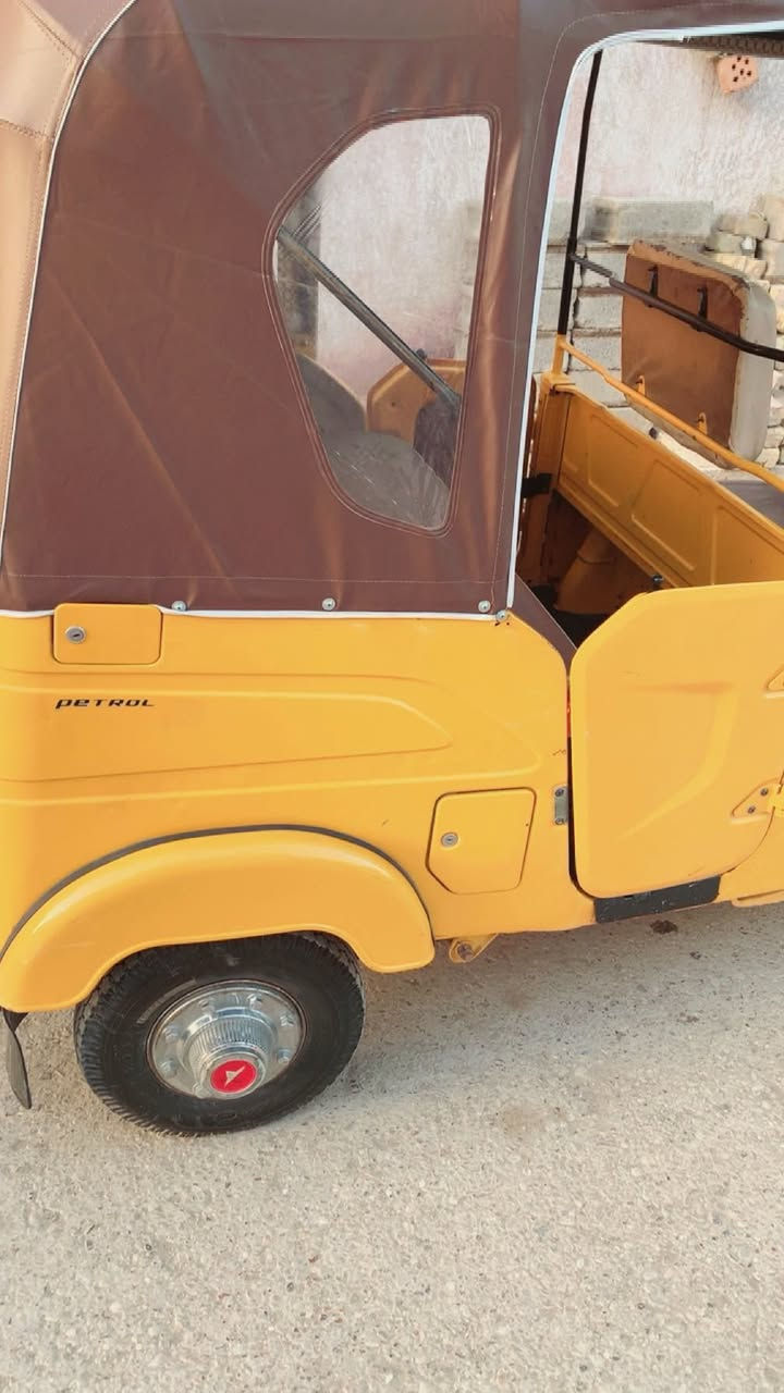 تكتك جاهزة كبل لشارع دوشمة جلد  تخم تاير جديد محرك خير من الله رقم بغداد تحولي ثاني يوم مو شراي لتستفسر رقم ***********  السعر 7500 مابي مجال لاتكلي حك جية مكان ديالى بعقوبة
