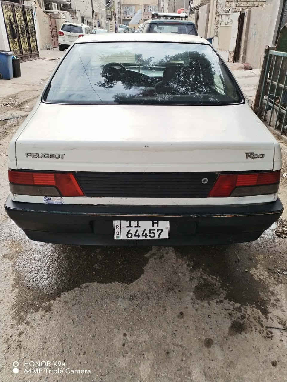 السلام عليكم بيجو روئ ٢٠١٠ بغداد انكليزي مكينة بلادي تبريد شغال بأسمي السعر ٣٠ وبيه مجال المكان بغداد البلديات رقم الهاتف ***********
