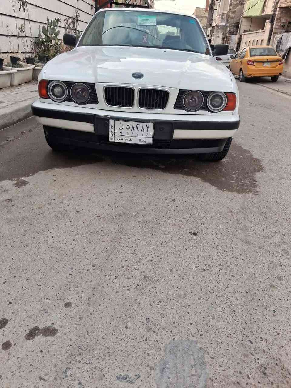 بيع او مراوس
‏بي ام.  موديل.  ٩١ فتحه سقف بجم محدث سيارة  نضيفة جدن مكفوله من. الظربه والكص مكينه  ٥٢٥ فانوس مسكر.  مكفوله كير مكينه. تخم تاير جديد  صدر امامي خلفي جديد  رقم. بغداد. تحويل ثاني يوم السعر  58 وبيه مجال ***********
