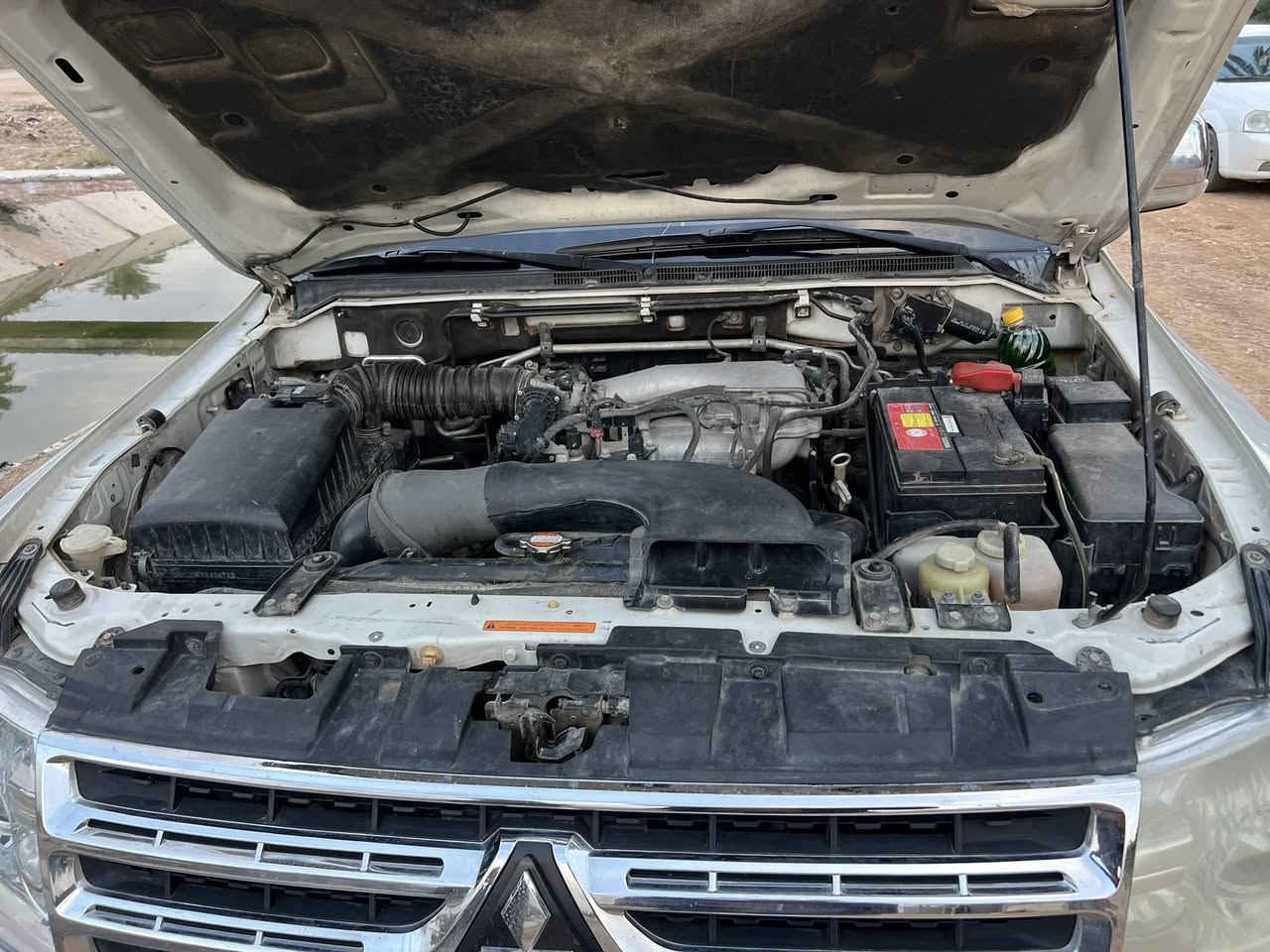 السلام عليكم باجيرو حبتور فول مواصفات للبيع ٢٠١٠ رقم بغداد باسمي  مكانه كربلاء طوريج ***********
