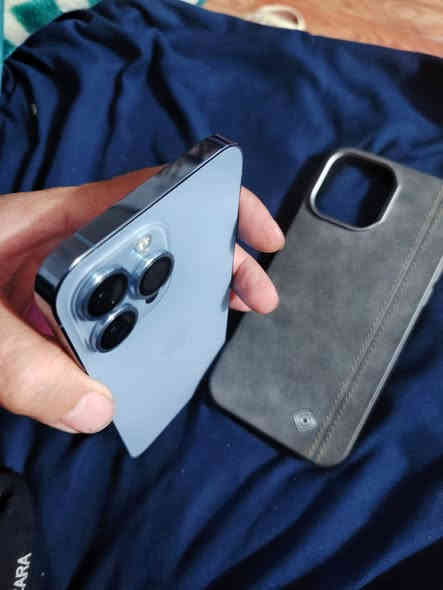 13 برو ماكس نضيف جدا مامفتوح ولا مصلح ضمان امريكي اصلي نموذج m الذاكرة واحد تيرا السعر قفل ٧٥٠ غير ال٧٥٠ مابيع اليعجبة يتصل *********** مكان باب المعظم
