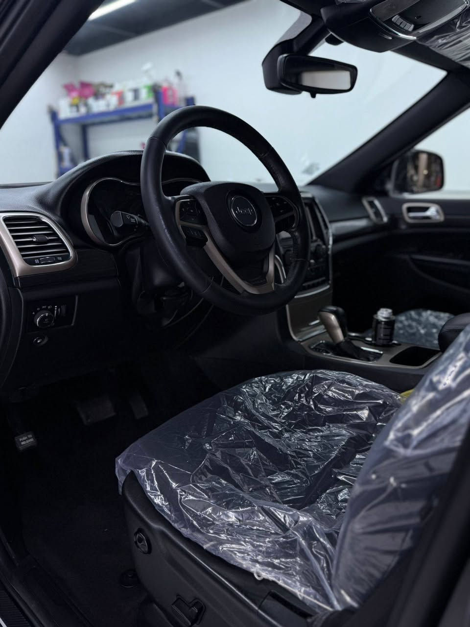 جيب شيروكي لاريدو

2017 بغداد انگليزي

باسمي حادثها بنيد صبغ

مكينه وكير جدد 

تبريد وتدفئة

تخم تاير 

السياره جاهزه

السعر 200$

موبايل :- ***********
