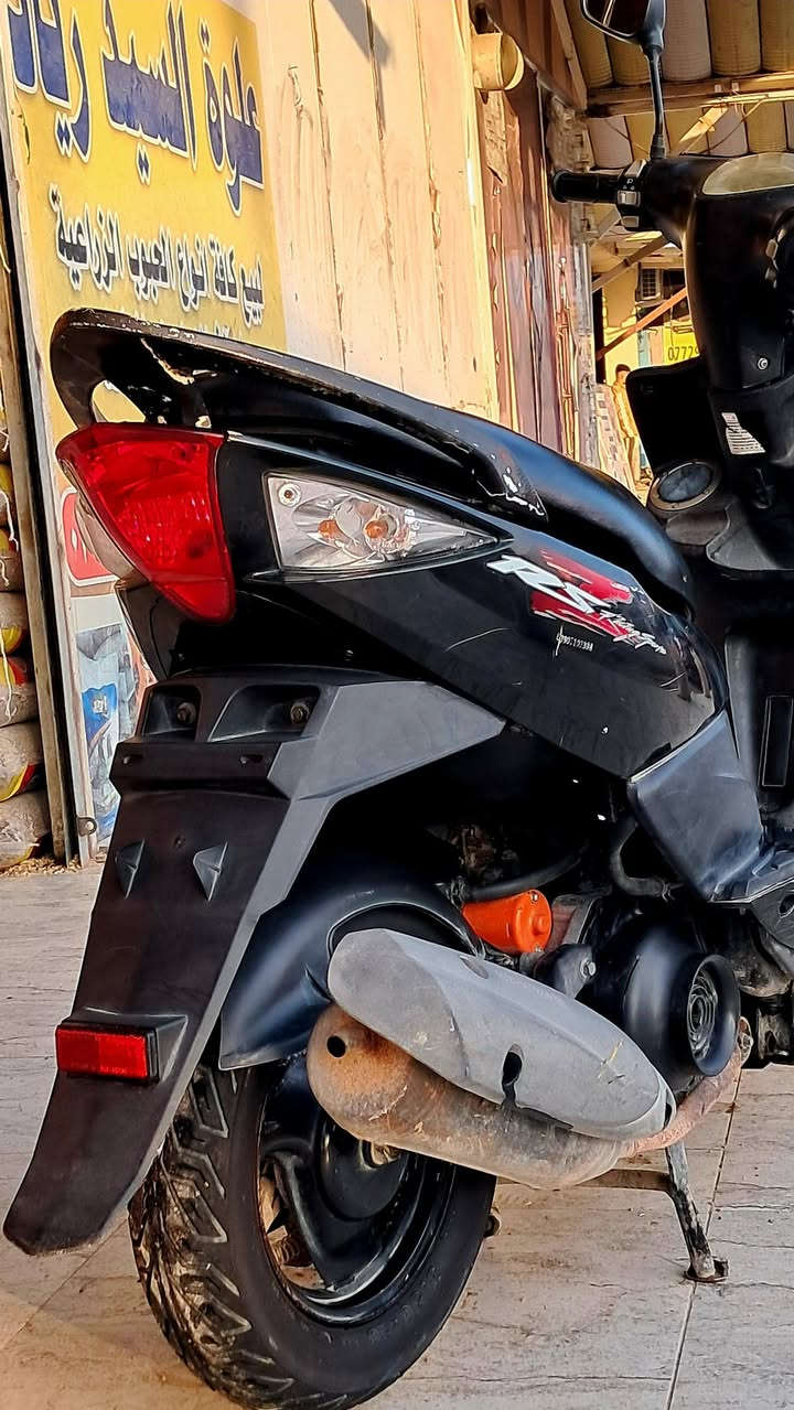 سلام عليكم
ماكس مضلع للبيع كابريته الدراجه قبل شهر نازله رمبه 
بلاديه مكينه نضيفه كفاله عامه من كلشي شلعه ومعدل 120  مكاني بعقوبة التحرير سعرها 850
 الخاص مفتوح 
إلاستفسار ***********
