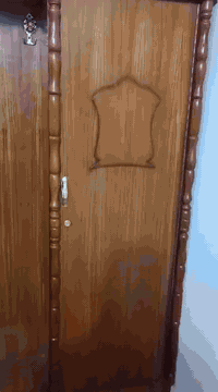 غرفة اخشاب  صاج جيده ستعمال اقل شهر حكمت الضروف للستفسار الاتصال على ا...