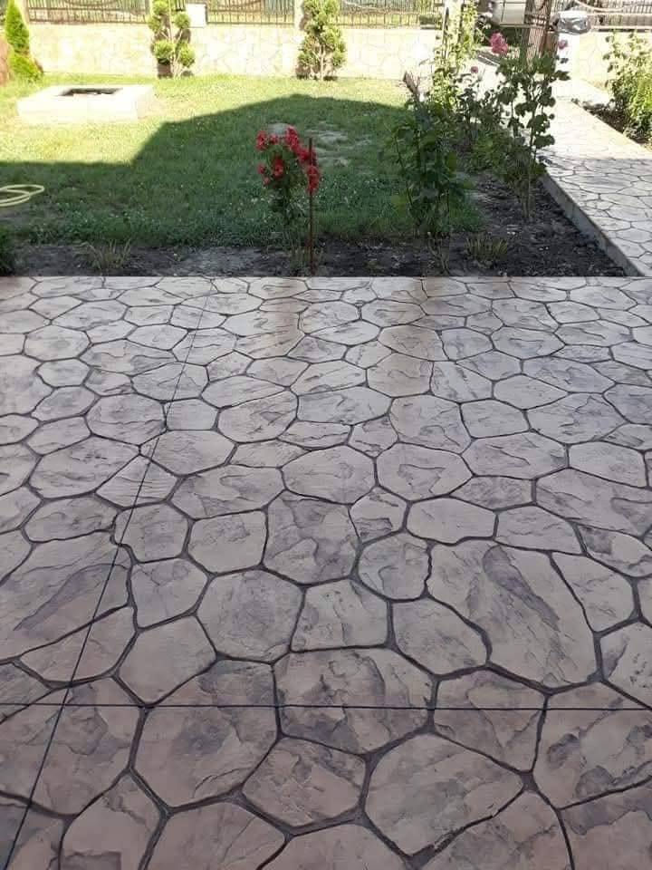 السلام عليكم ورحمه الله وبركاته شركه الجوهره للخرسان المطبوعه والديكورات الارضيه نعمل ديكورات ارضيه والصب العادي  الديكورات الارضيه او الكونكريت للخرسانه المطبوعه بدلا عن المقرنص ... الخرسانه المطبوعه بدلا عن المقرنص لقد حققت انجازا كبيرا في جميع محافظات العراق من منتجعات وارصفه وحدائق وممرات وواجهات بيوت وواجهات شقق سكنيه ايضا ... تتحمل الخرسان المطبوعه ايضا على حمل اثقال كبيره جدا...
للاستفسار عن العمل الاتصال على الرقم ***********
***********
