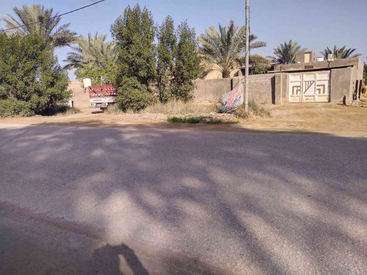يا الله ارض زراعيه6 دونم عقد35 مجدد عشره سنه مع بيتين مع بستان الباقي تزرع حنطه وشلب بالنجف ناحية الحريه سعر 175 مجال قليل استفسار***********
