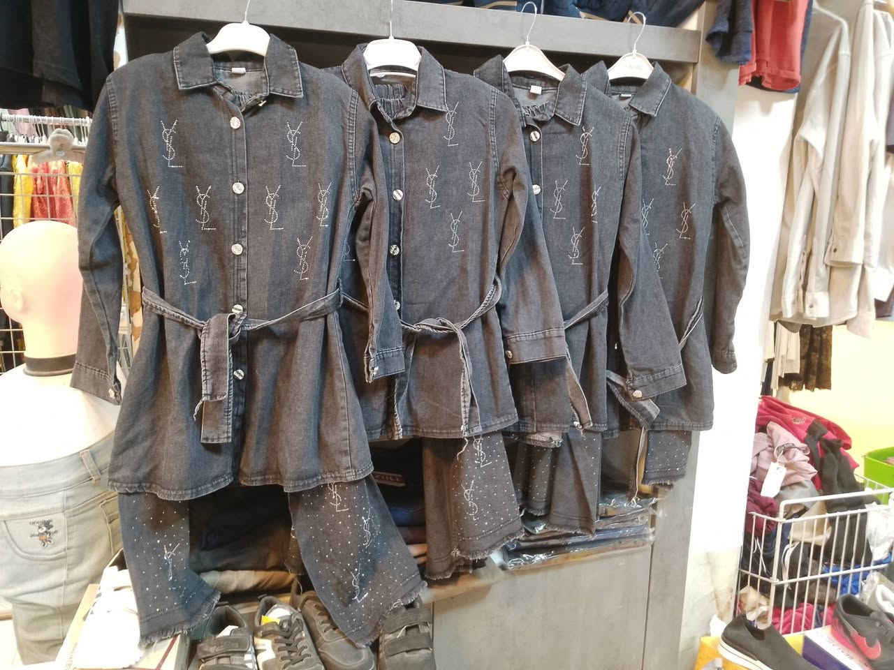 سلسبيل مول 🤗 تخفيضات تخفيضات هائله آخر القطع طقم كامل محير فقط وبسعر 15 الف 😎 لوتلحك لومتلحك الكل يستاهل


**إذا كنت صاحب هذا الإعلان وتريد حذفه لأي سبب، رجاءا أرسل رسالة إلى الدعم الفني**