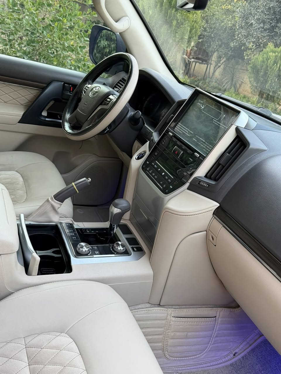 السلام عليكم
تويوتا لاندكروز 2019

فئة كراند تورنك بريم Gxr

ماشية 188 الف 

سيارة كلين  

حساسات امامي خلفي 

فتحة سقف 

الاضواء  LED وزنون

مرايا كهرب

محرك 8 4600

السعر 530 $ او مراوس مع 2025

السيارة سنويه هزه جديد وتحويل مباشر

مكان السيارة موصل 

التواصل على الرقم ***********
