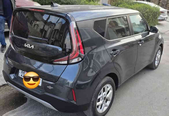 السلام عليكم

كيا صول موديل2025 LX
دخول جديد 
رقم بغداد الجديد (بأسمي الشخصي)
مواصفاتها معروفه
محرك 2000 دوش
ماشيه 4000 ميل /السياره بحالة زيرو
مانع تصادم
مانع انزلاق 
شاشه كبيره كار بلي
كامره دواره
اطفاء ذاتي
كروز سرعه
ايرباك دركه
حادثه بسيط دعاميه أماميه +نص البنيد مصلح نفسه
وبارد على كد اصبع بالباب السائق
دعاميه بلاديه  
صور الحادث مرفقه 
مكفوله من الشخوط والرصعات 
مكاني بغداد/ حي جميله 
(السعر 173ورقه)
***********متوفر واتس اب/محمد مندلاوي
