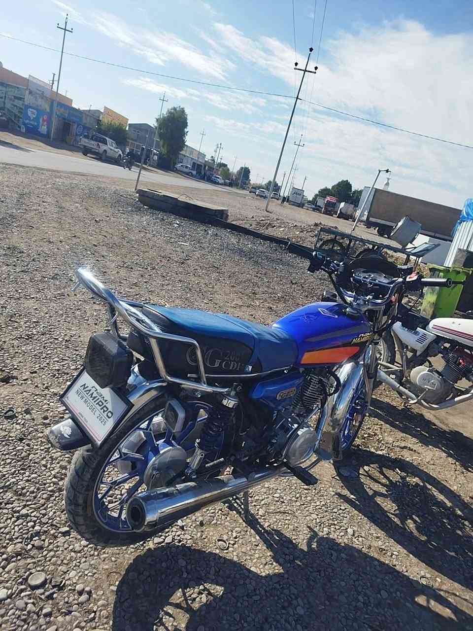 السلام عليكم
دراجه نامي برو 24 مكينه 200 اوراق مكينه مفتوحه دراجه نظافة كدامك دراجه نصبه كهربائيات اي نقص مابيها دراجه كاملة فول نظافة سعر 675 الف وبيها مجال قليل مكان كولجو تواصل مراسلة الصفحة اتصال***********
