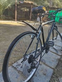 للبيع سعره ٩٠ الف مكانه الامين الثانيه 07706551299