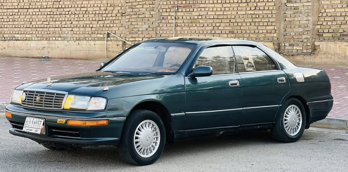 السلام عليكم احبتي
للبيع سياره بطه تيوتا كراون متصل 
الموديل*- 1992
الرقم *- نجف مشروع وطني
اللون*- زيتوني
المكينه والگير*- بل كارتون
السياره كفاله عامه من كص نقل عيب شرعي اصوليات وتحويل
حتى (خياس) مابيها 
جاهزه من تخم تاير كهربائيات ويل جديد حداديه اسفنج  دواخل بالكارتون  كماليات ادامه جديده جام شغال مال جناي ومال بيت وشرط احلا من الصور  مكان السياره كربلاء السعر ب 52وبيها مجال 
للاتصال...***********
