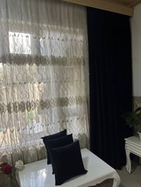 ستارة سوداء • ارتفاع ٢.٧٠م • عرض ٥م