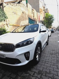 للبيع سورنتو موديل 2019فول مواصفات رقم بغداد سيارة بيهة باب خلف سايق س...