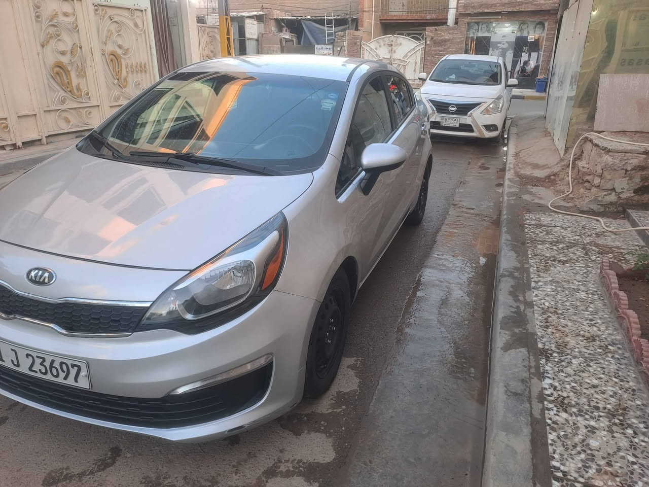 السلام عليكم من رخصت الادمن 
كيا ريو وارد امريكي   
موديل  17
ضرر سياره باب  و بنيد بدون دخول
 مواصفات سياره معروفه 
نظافه سياره 80 %
 رقم سياره شمالي رقم جديد 
سعر سياره $ 95 وبيه مجال قليل حك الجيه 
سونار سياره هم موجود على الخاص
موقع سياره غزالية
اتصال 
*********** بغداد, العراق
