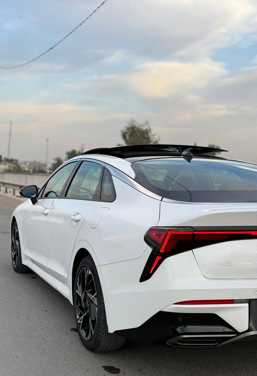 كيا K5 مديل 25 فول مواصفات Gt line فول بانوراما ميحتاج اذكرهن 
بلا رقم تترقم جميع المحافظات عدا الشماليه 
محرك 2500 Gdi 
حادثاها كسر بالبنراما وبدلتها اصليه وباب وجاملغ مبدلات بلاديات جهة العبري 
ماشية الف فقط يعني زيرو 
السعر 179 ورقه مكاني نجف
للاستفسار : ***********
